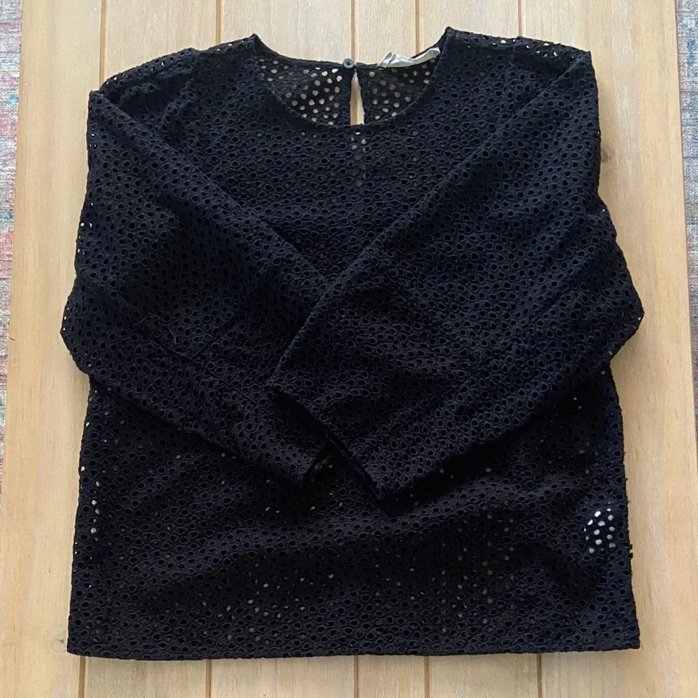 Everlane Eyelet Lantern Top | xs